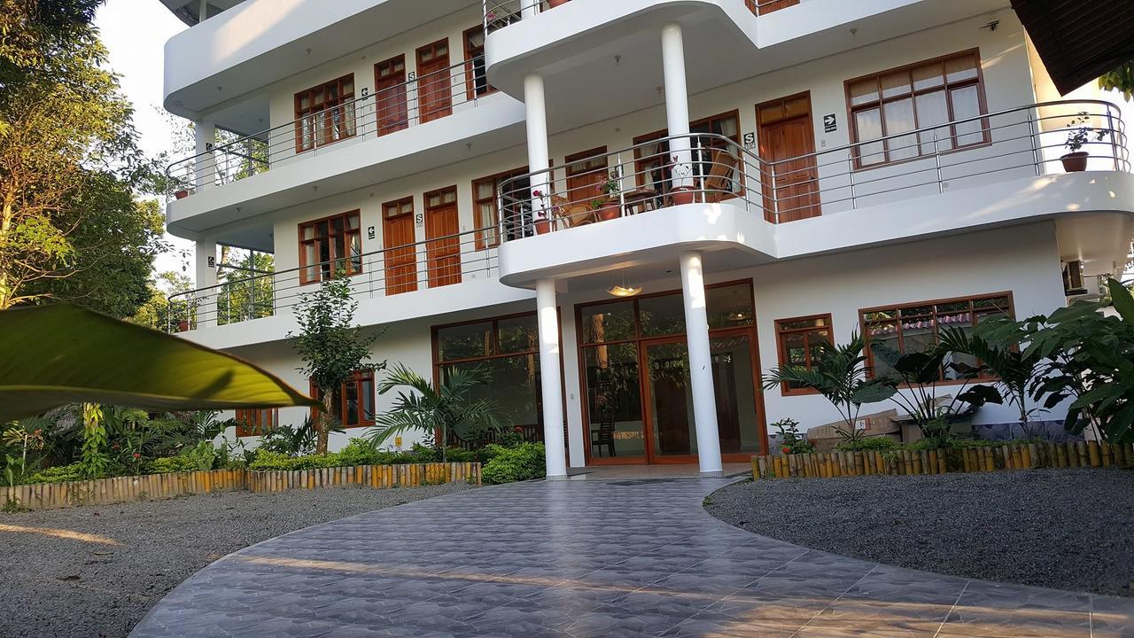 La Floresta Tarapoto Hostal מראה חיצוני תמונה